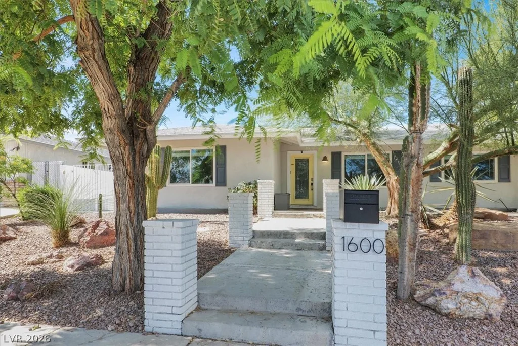 1600 Eaton, Las Vegas, NV 89102