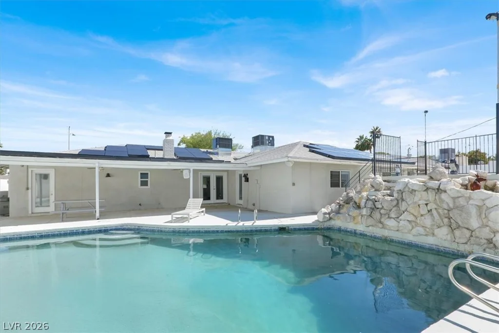 1600 Eaton, Las Vegas, NV 89102