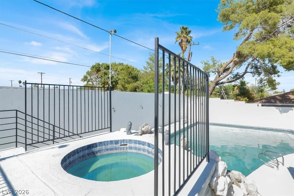 1600 Eaton, Las Vegas, NV 89102