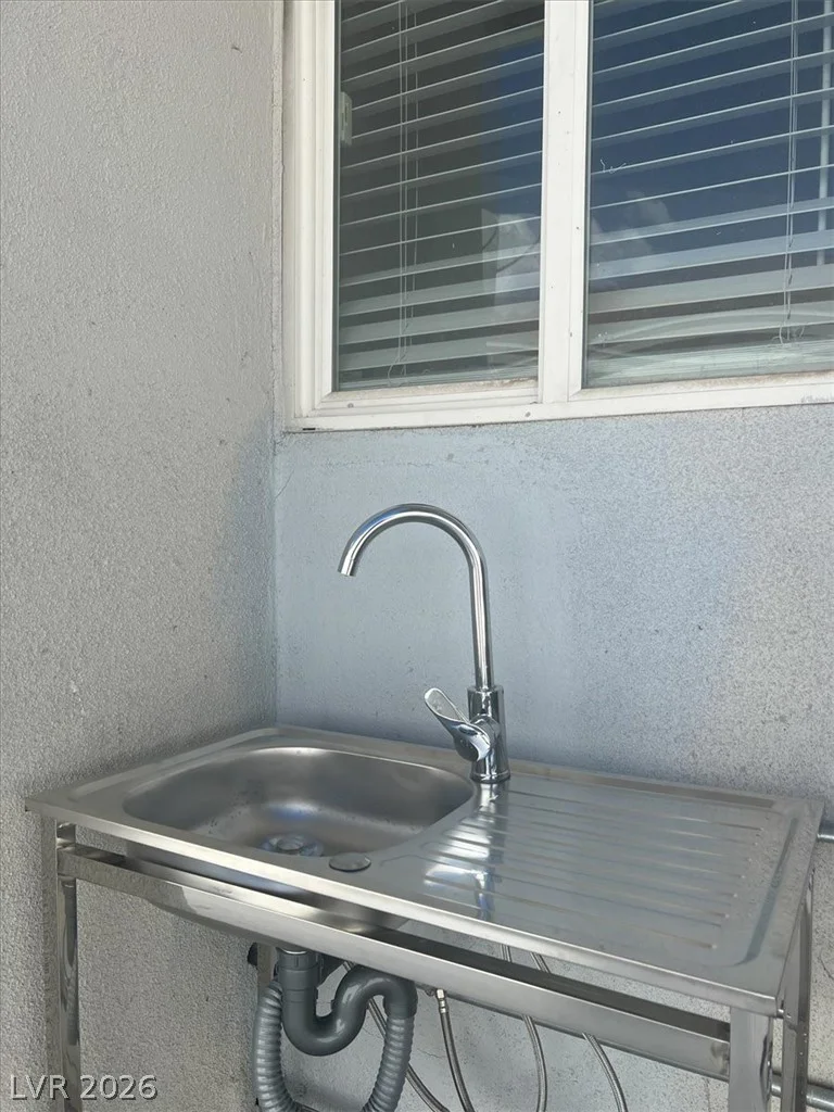 1600 Eaton, Las Vegas, NV 89102