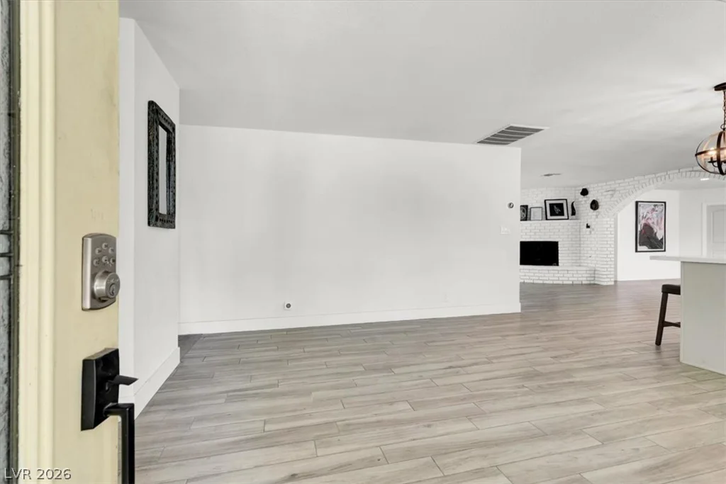 1600 Eaton, Las Vegas, NV 89102