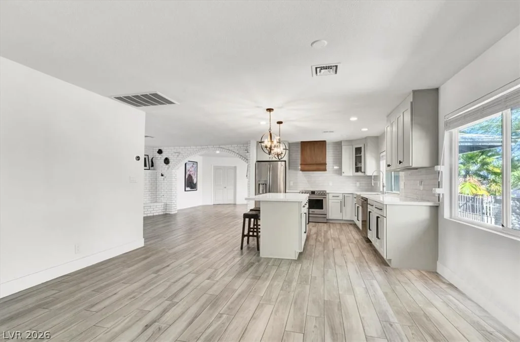 1600 Eaton, Las Vegas, NV 89102