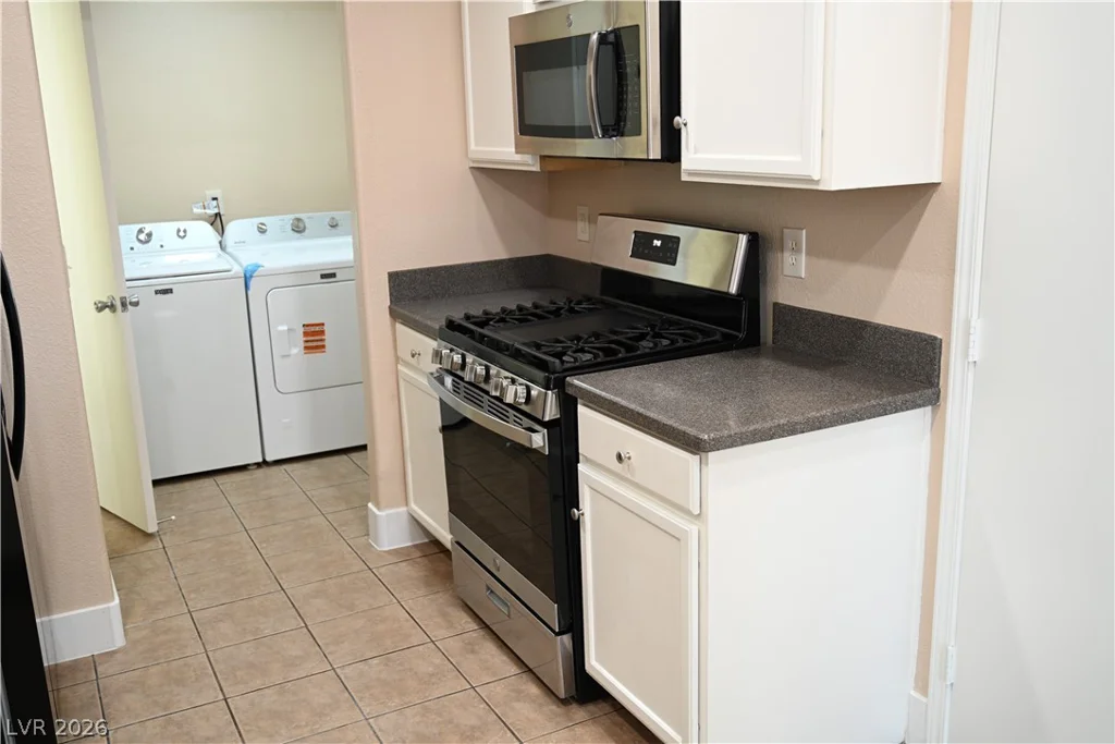 3907 Starfield, Las Vegas, NV 89147