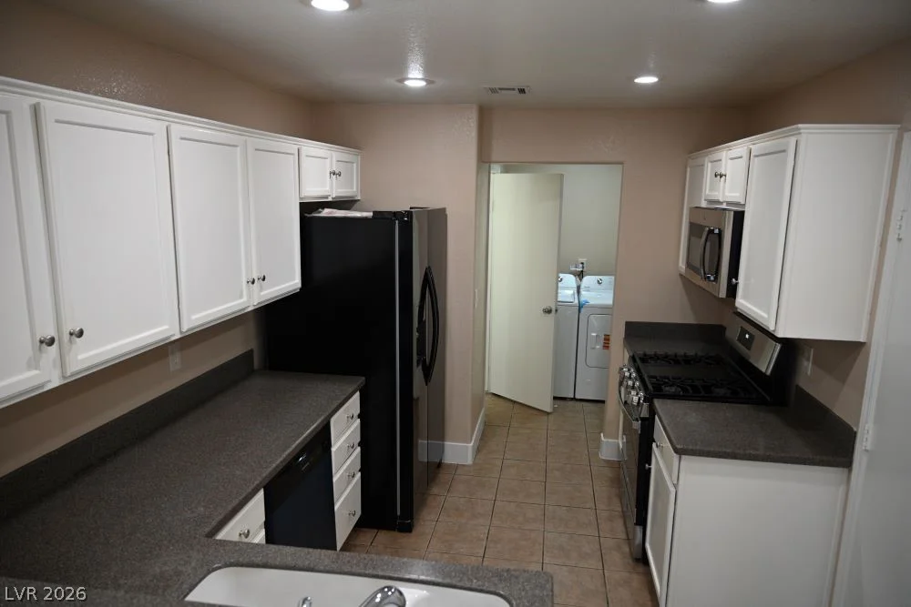 3907 Starfield, Las Vegas, NV 89147