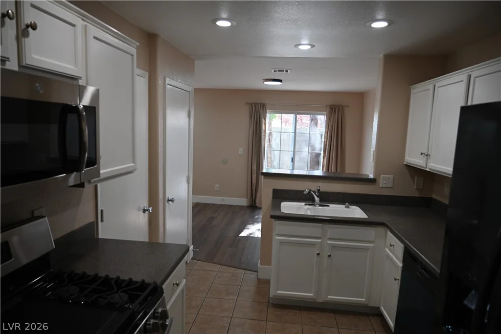 3907 Starfield, Las Vegas, NV 89147