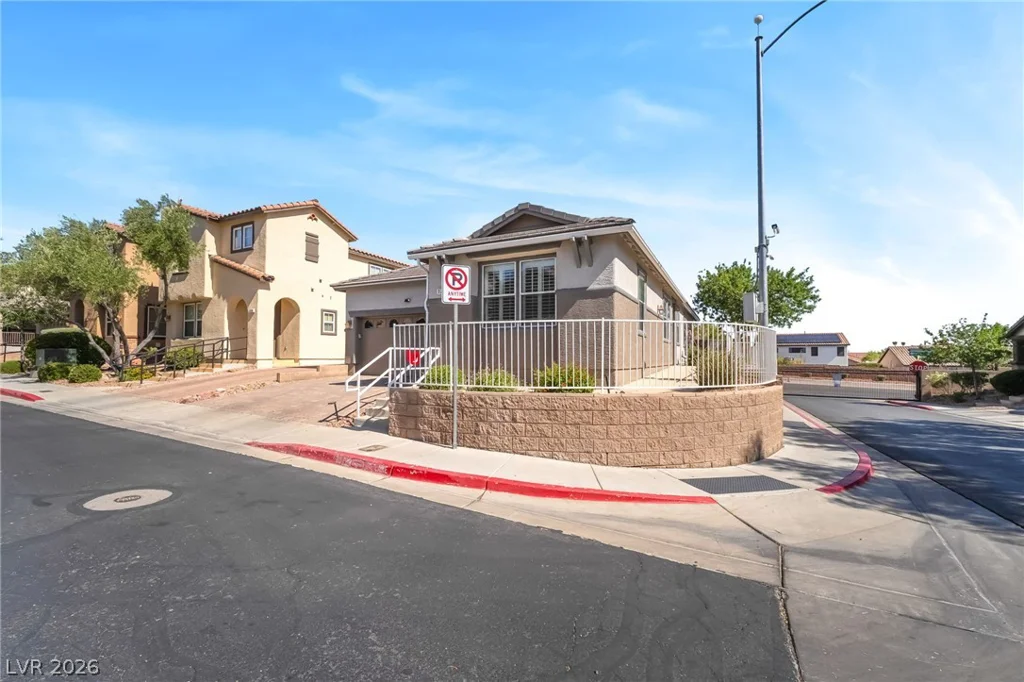 178 Cloud Cover, Henderson, NV 89002