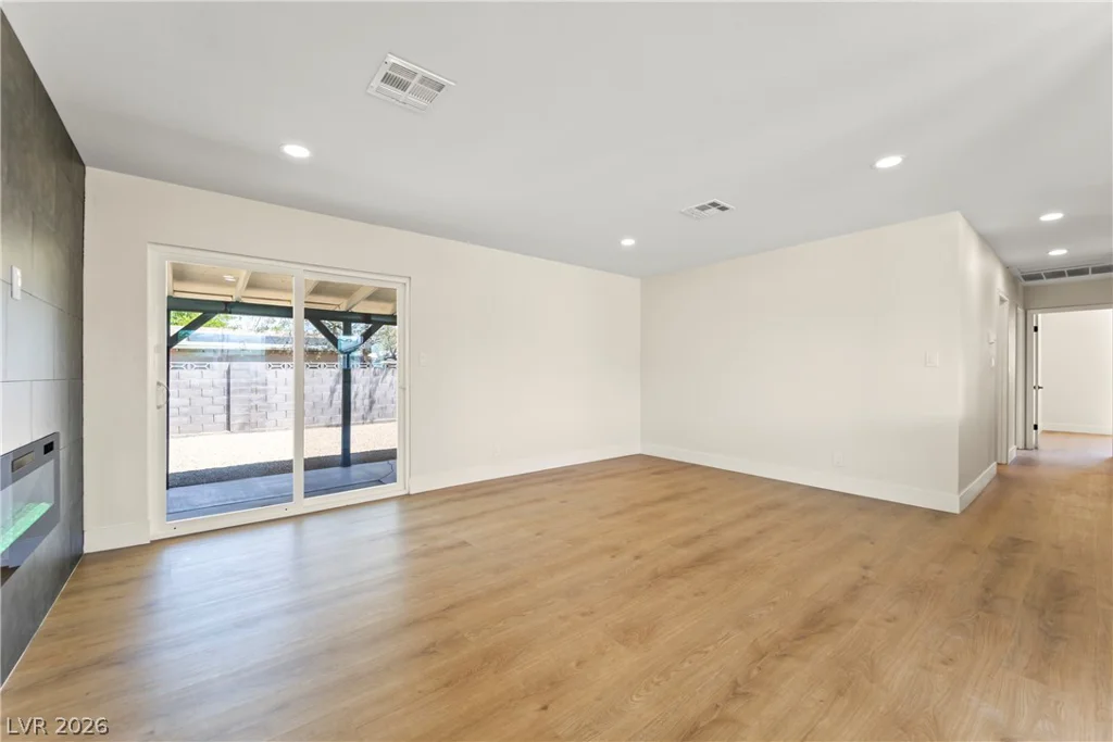 1809 Wildwood, Las Vegas, NV 89108