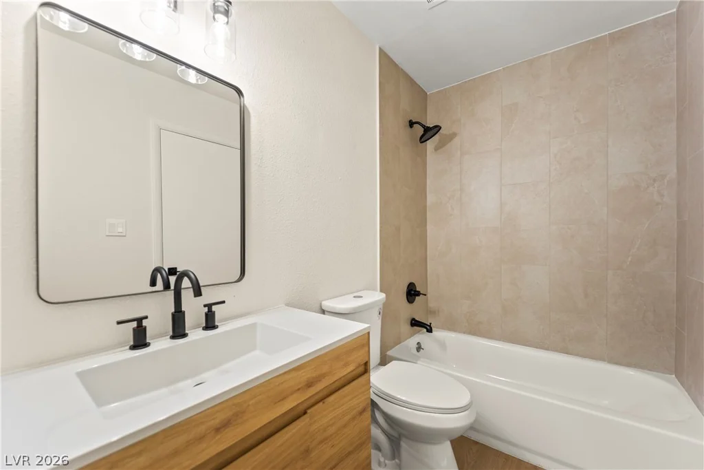 1809 Wildwood, Las Vegas, NV 89108