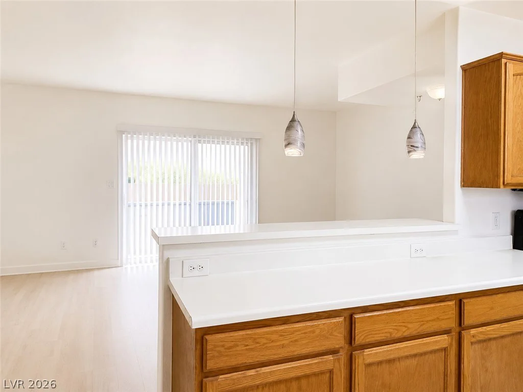 1737 Lamont, Las Vegas, NV 89115