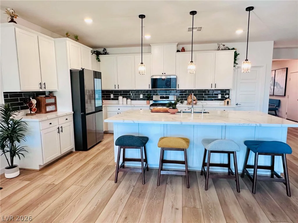 6098 Avery Pointe, Las Vegas, NV 89166