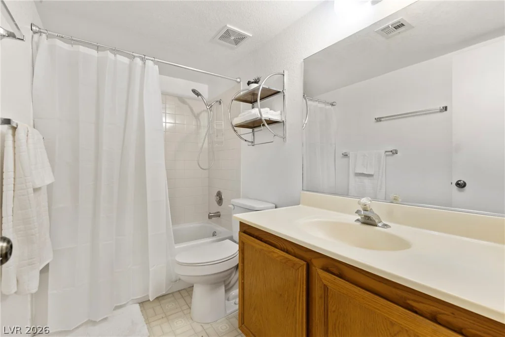 925 Falconhead, Las Vegas, NV 89128