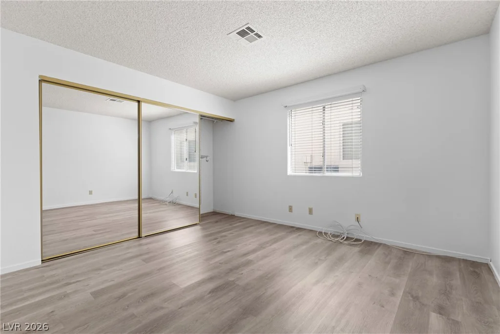 925 Falconhead, Las Vegas, NV 89128