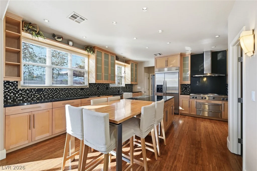 5633 Clarendon, North Las Vegas, NV 89081