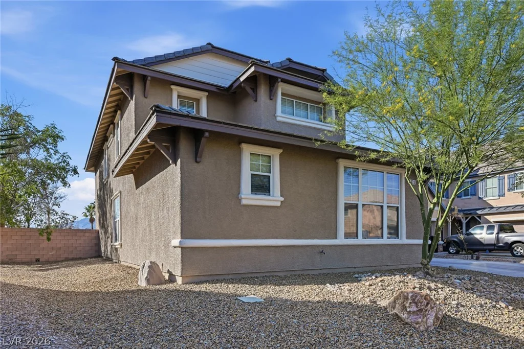 5633 Clarendon, North Las Vegas, NV 89081