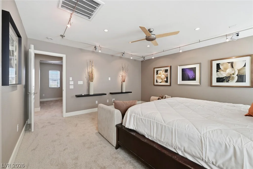 5633 Clarendon, North Las Vegas, NV 89081