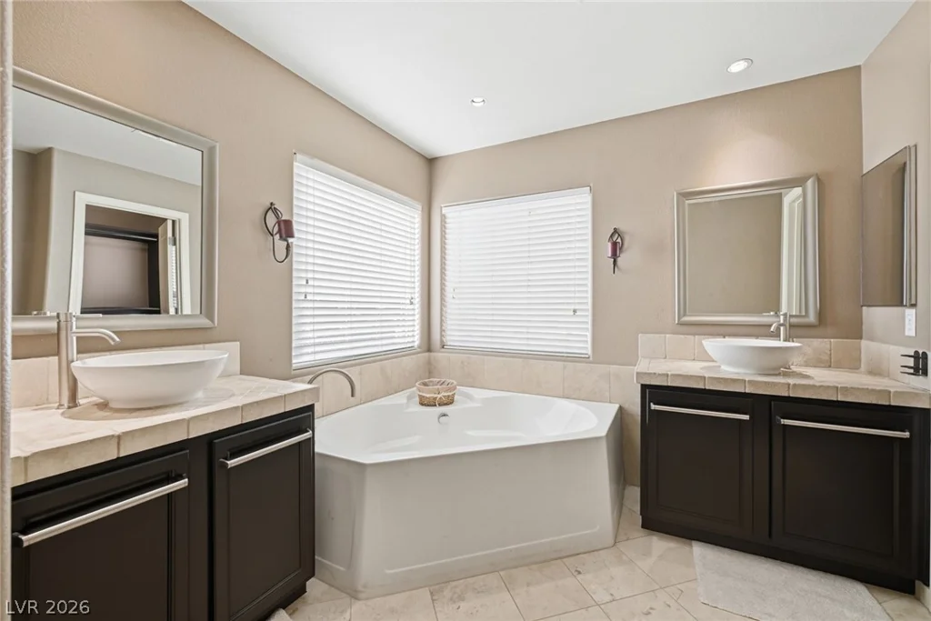 5633 Clarendon, North Las Vegas, NV 89081