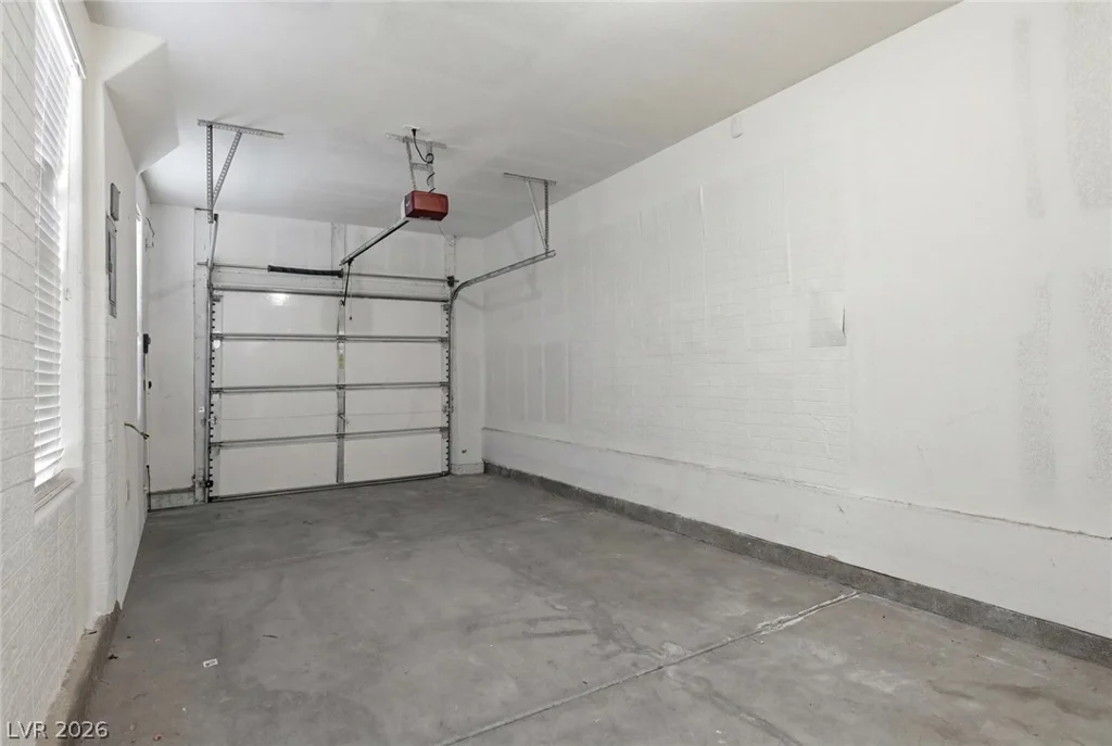 5633 Clarendon, North Las Vegas, NV 89081