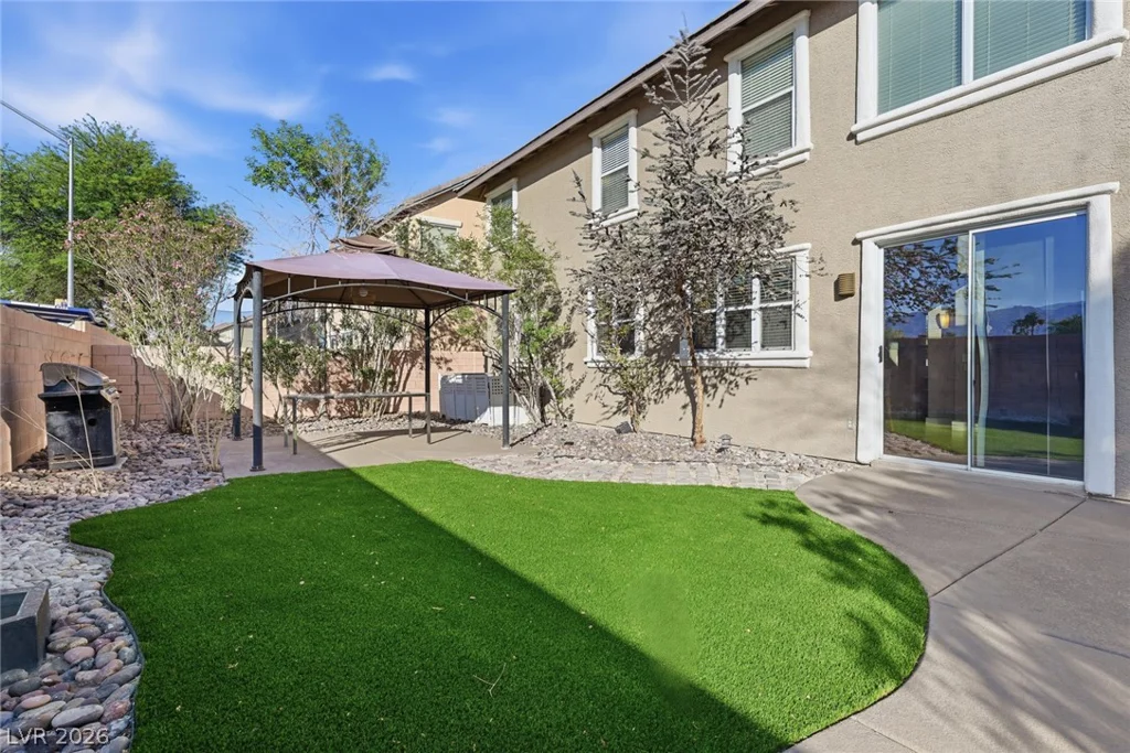 5633 Clarendon, North Las Vegas, NV 89081
