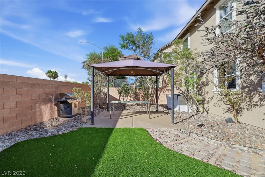 5633 Clarendon, North Las Vegas, NV 89081