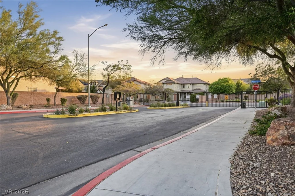 5633 Clarendon, North Las Vegas, NV 89081