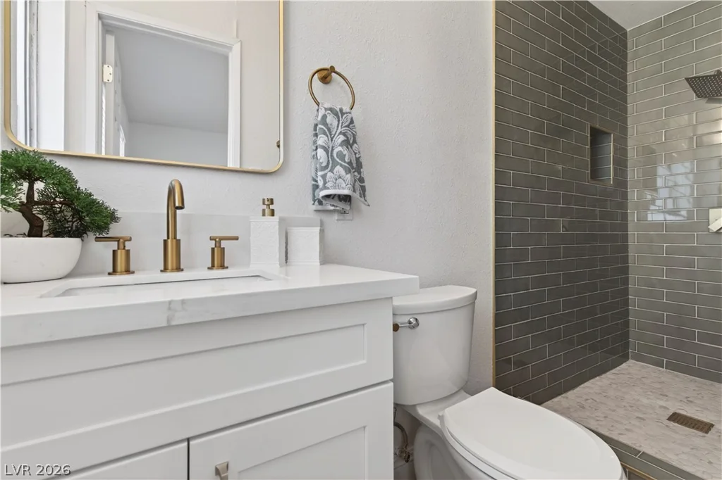 4696 Twain, Las Vegas, NV 89121
