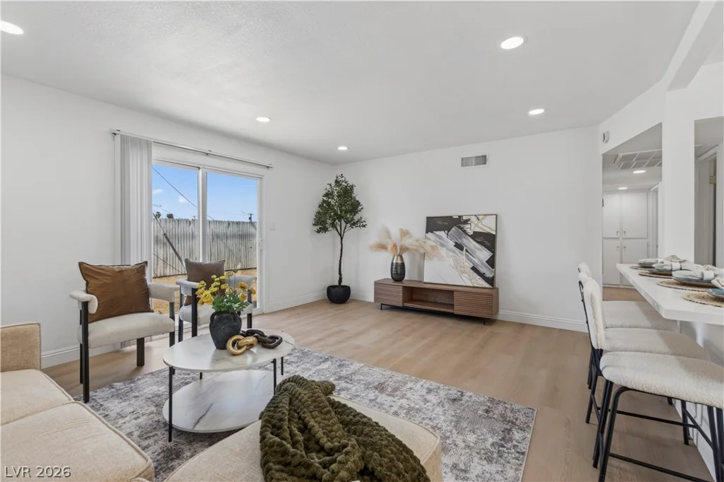 4696 Twain, Las Vegas, NV 89121