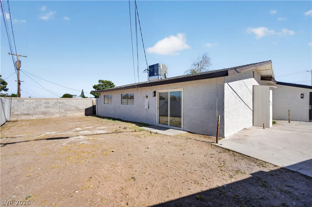4696 Twain, Las Vegas, NV 89121