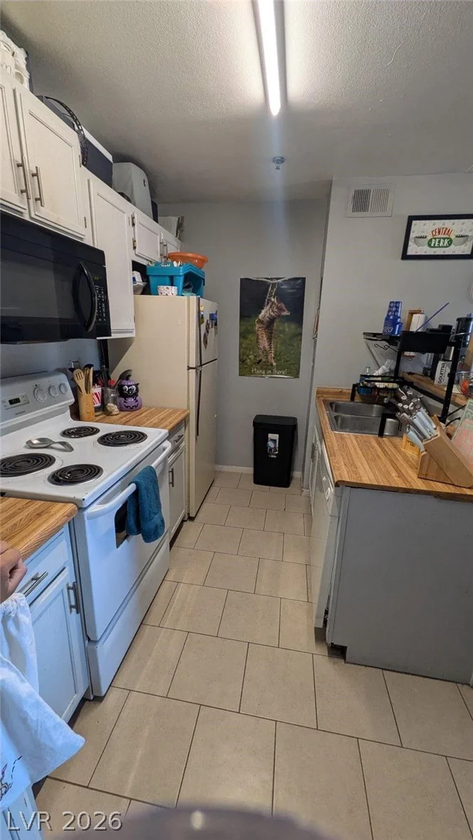 1381 University, Las Vegas, NV 89119