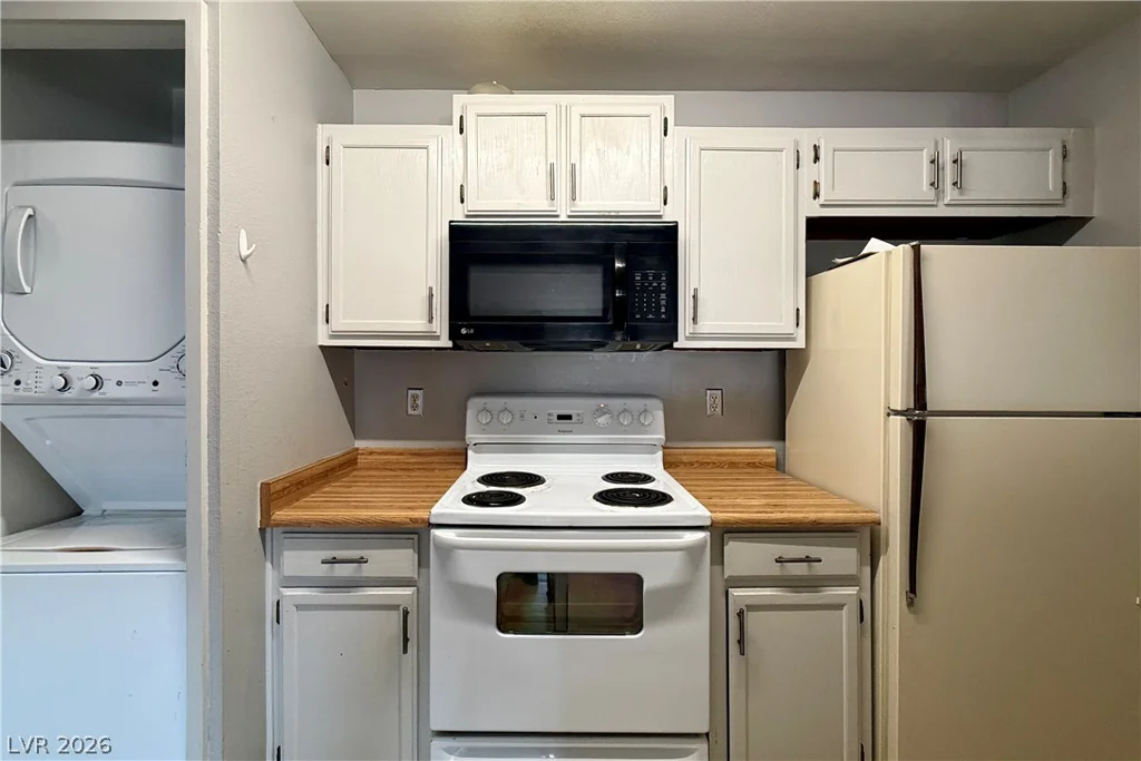 1381 University, Las Vegas, NV 89119