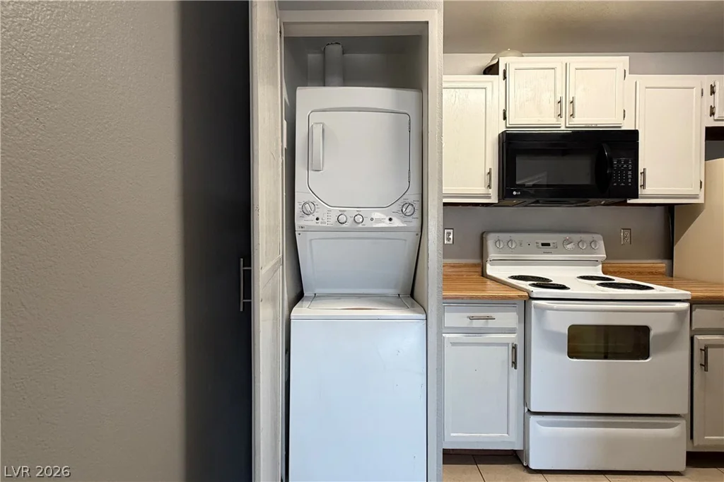 1381 University, Las Vegas, NV 89119