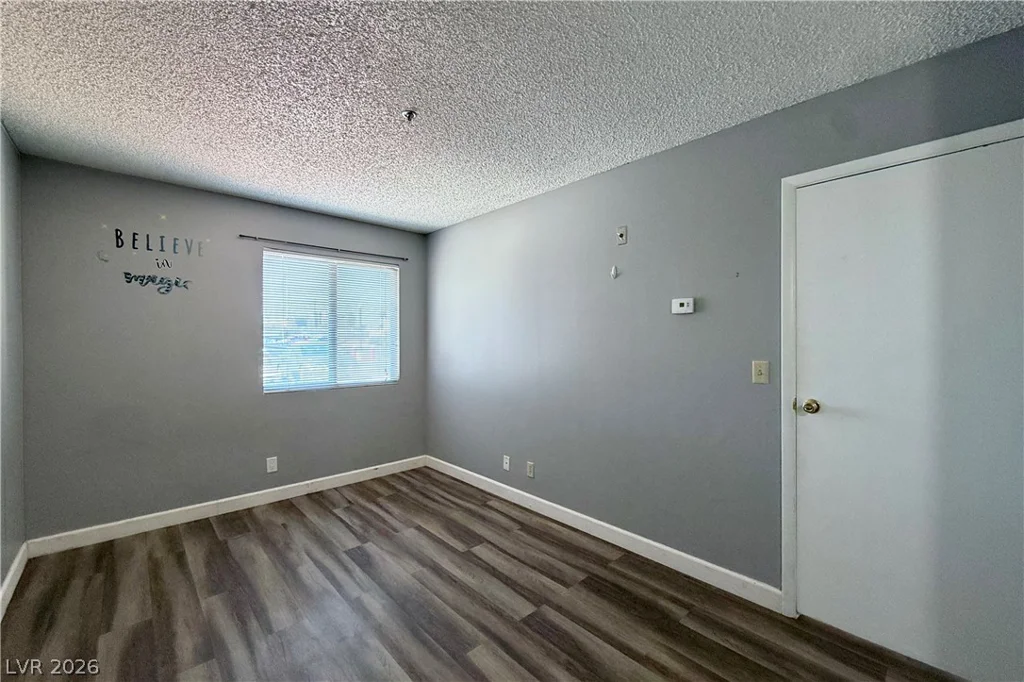 1381 University, Las Vegas, NV 89119