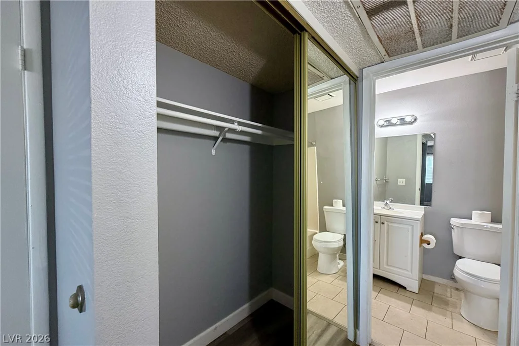 1381 University, Las Vegas, NV 89119