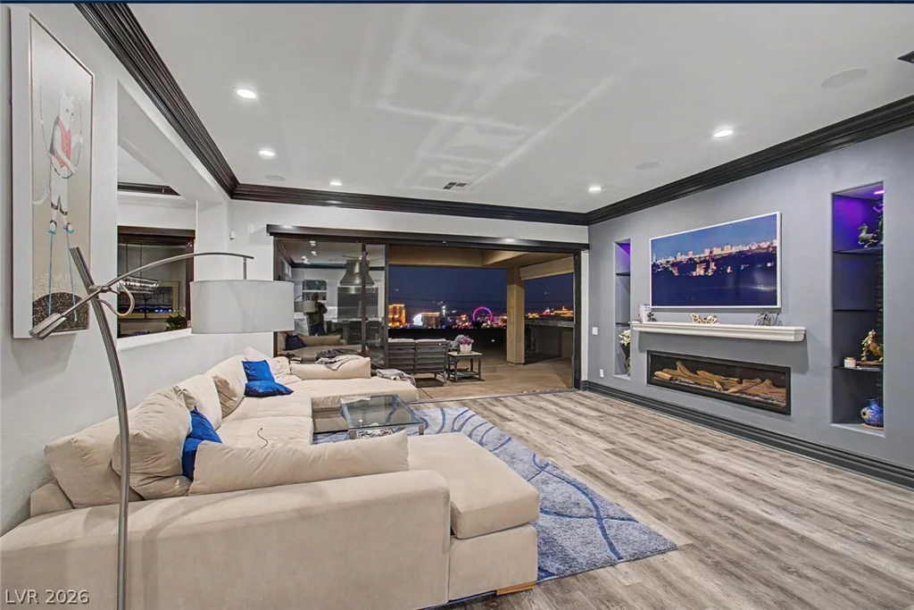 2438 Green Mountain, Las Vegas, NV 89135