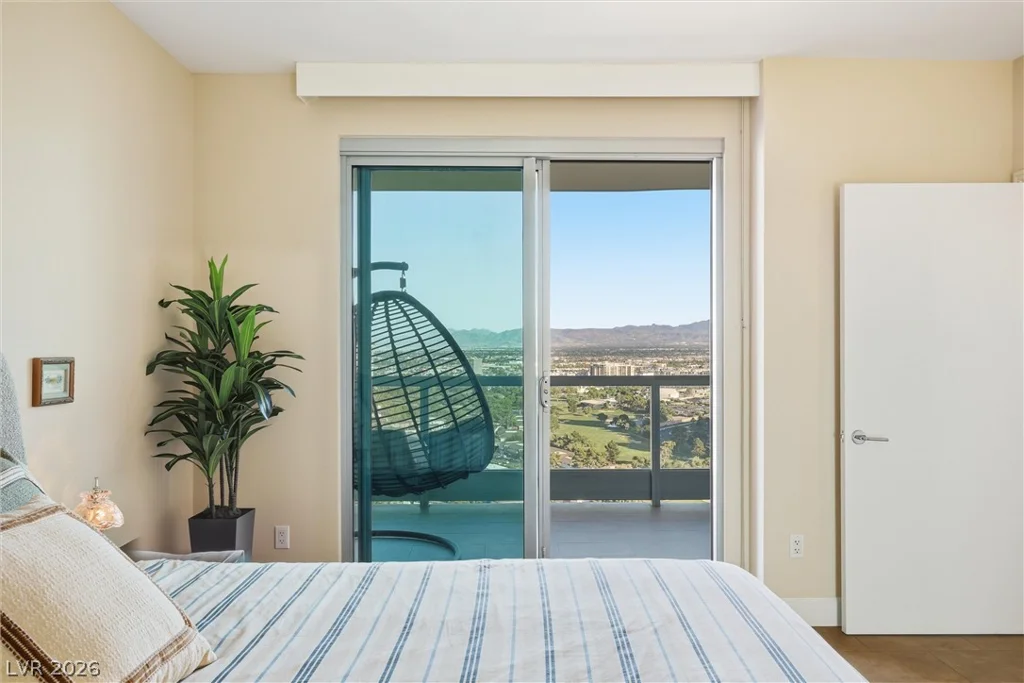 322 Karen, Las Vegas, NV 89109