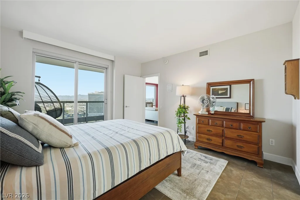 322 Karen, Las Vegas, NV 89109