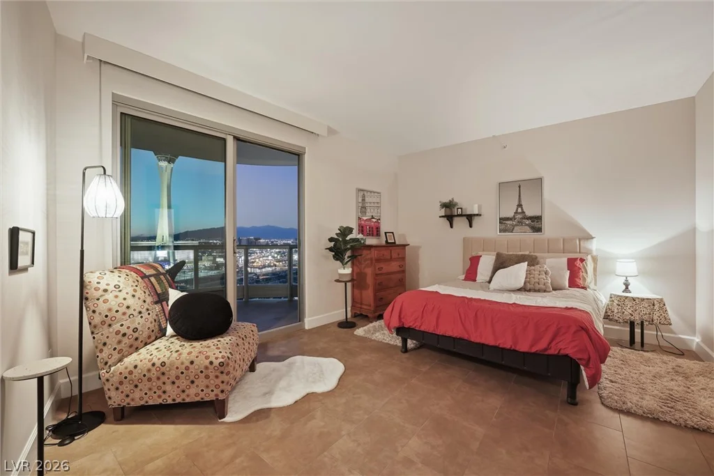 322 Karen, Las Vegas, NV 89109