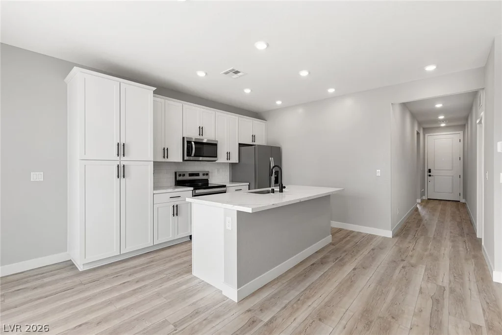 3245 Basin Desert, North Las Vegas, NV 89032