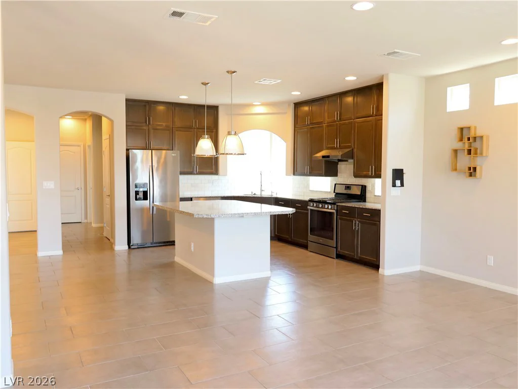 6396 Tamber Bay, Las Vegas, NV 89118