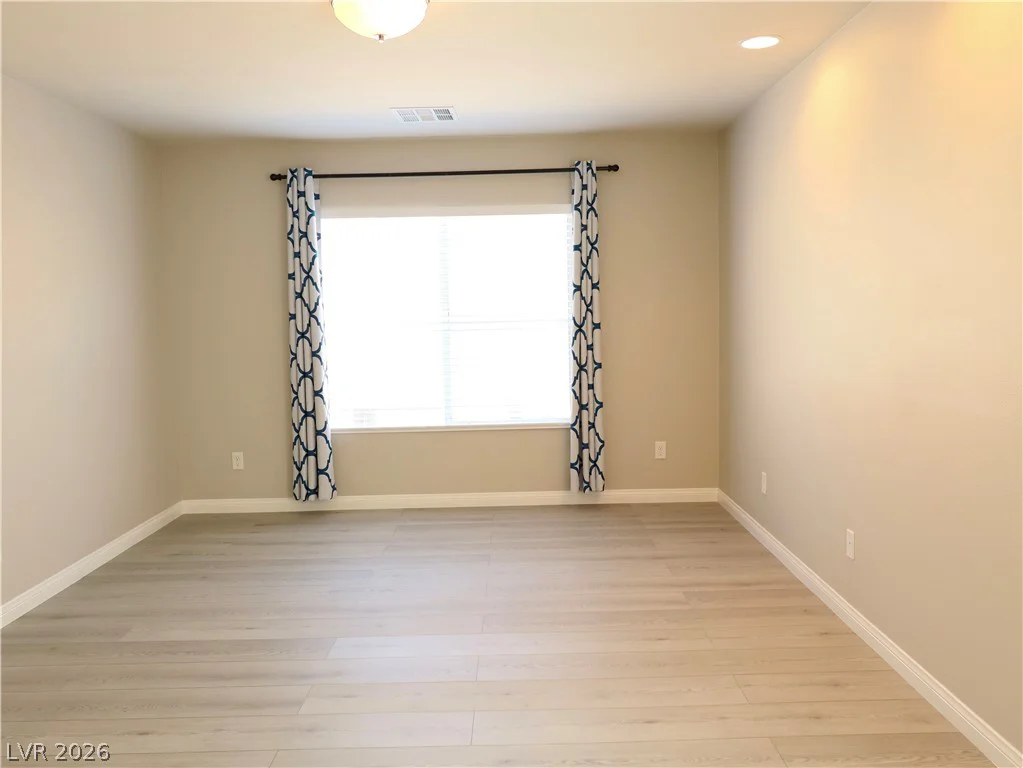 6396 Tamber Bay, Las Vegas, NV 89118
