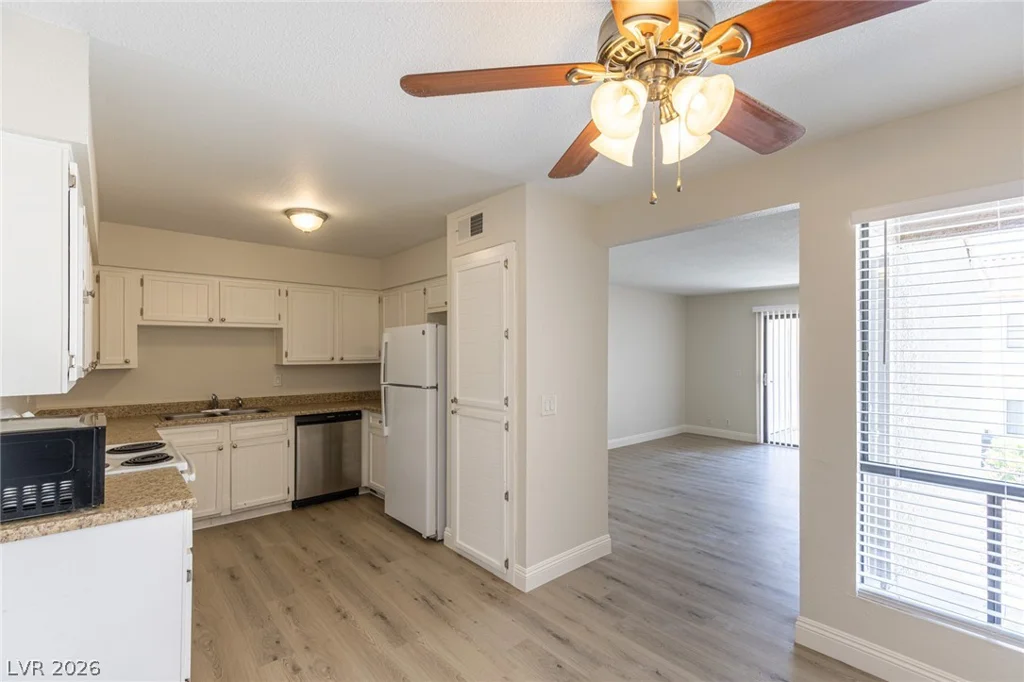 3151 Soaring Gulls, Las Vegas, NV 89128