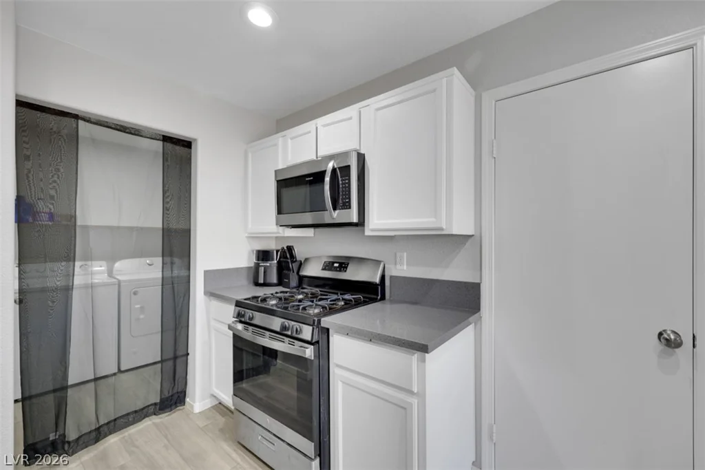 2749 Stargate, Las Vegas, NV 89108