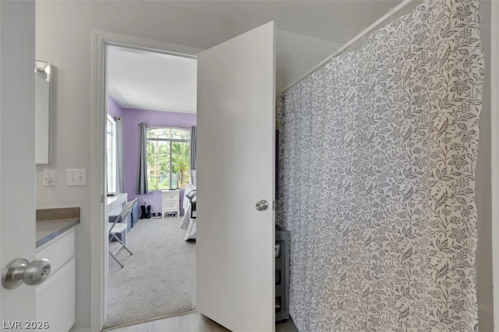 2749 Stargate, Las Vegas, NV 89108