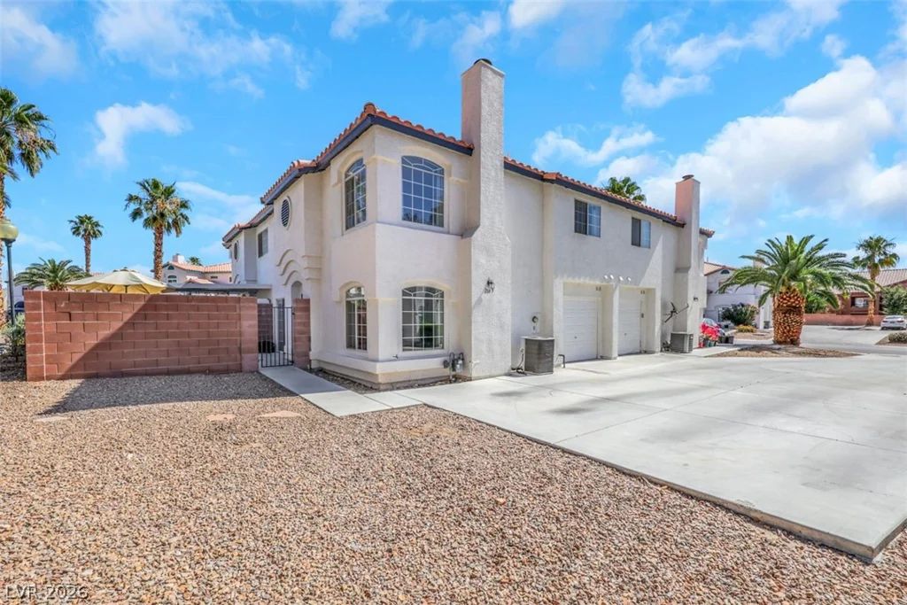 2749 Stargate, Las Vegas, NV 89108