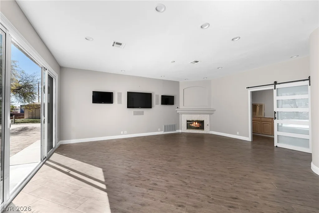 1700 Fairgate, Las Vegas, NV 89117