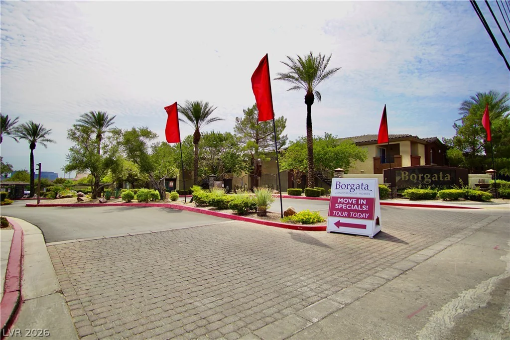 4400 Jones, Las Vegas, NV 89103