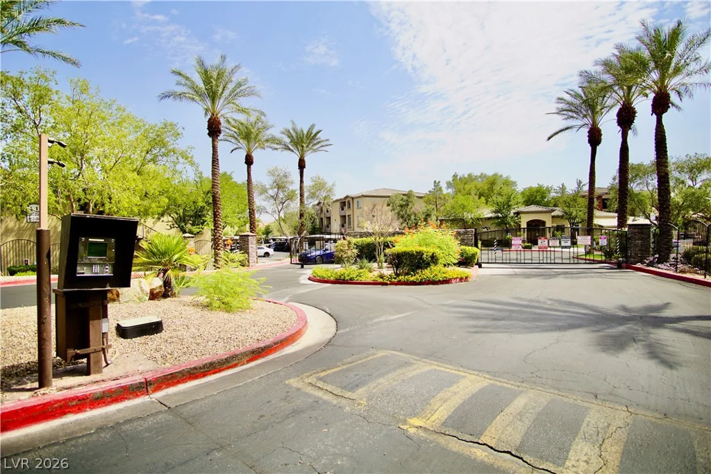 4400 Jones, Las Vegas, NV 89103