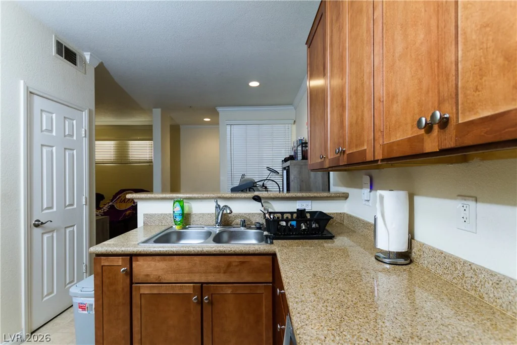 4400 Jones, Las Vegas, NV 89103