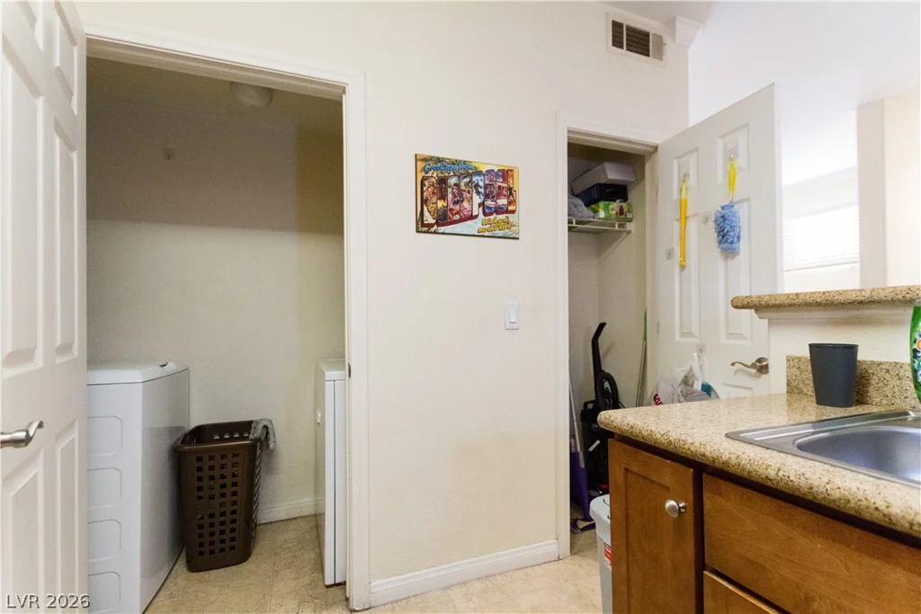4400 Jones, Las Vegas, NV 89103