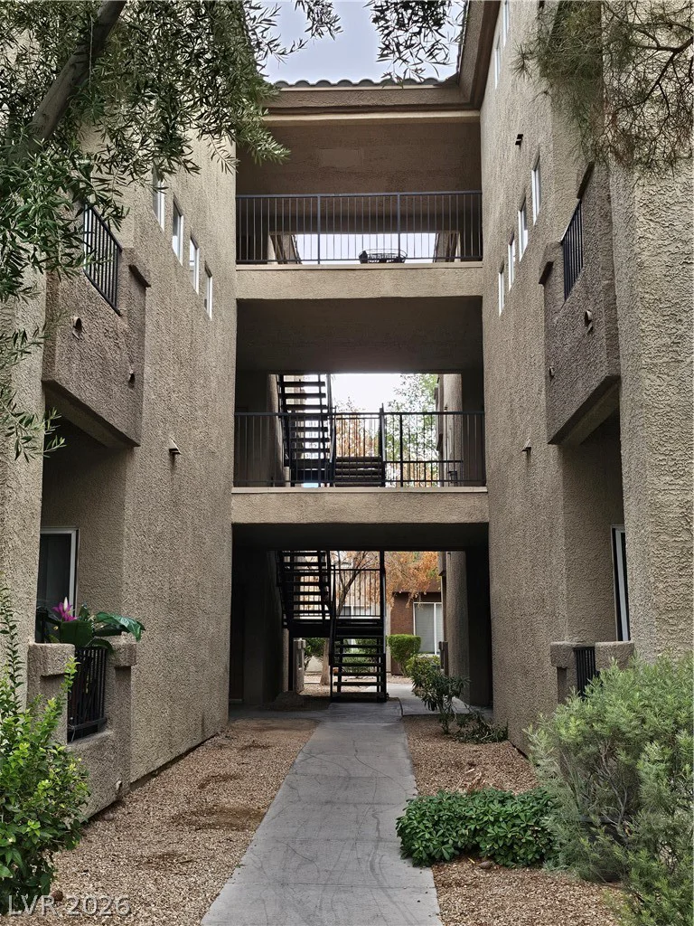 4400 Jones, Las Vegas, NV 89103
