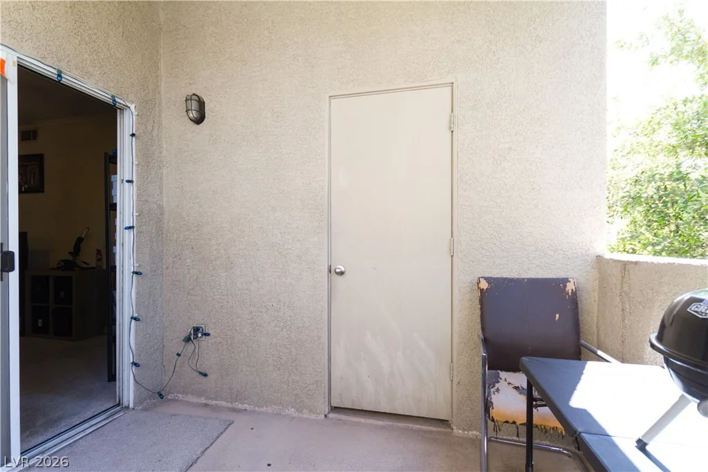 4400 Jones, Las Vegas, NV 89103